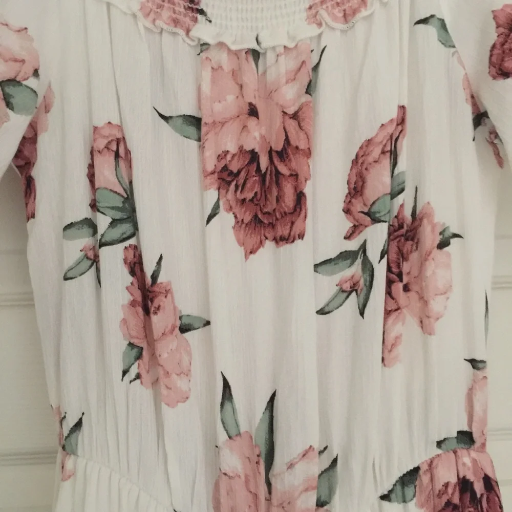 Everly Anthropologie Flowy Pink Floral Off Shoulder Wide Leg Cropped Jumpsuit M